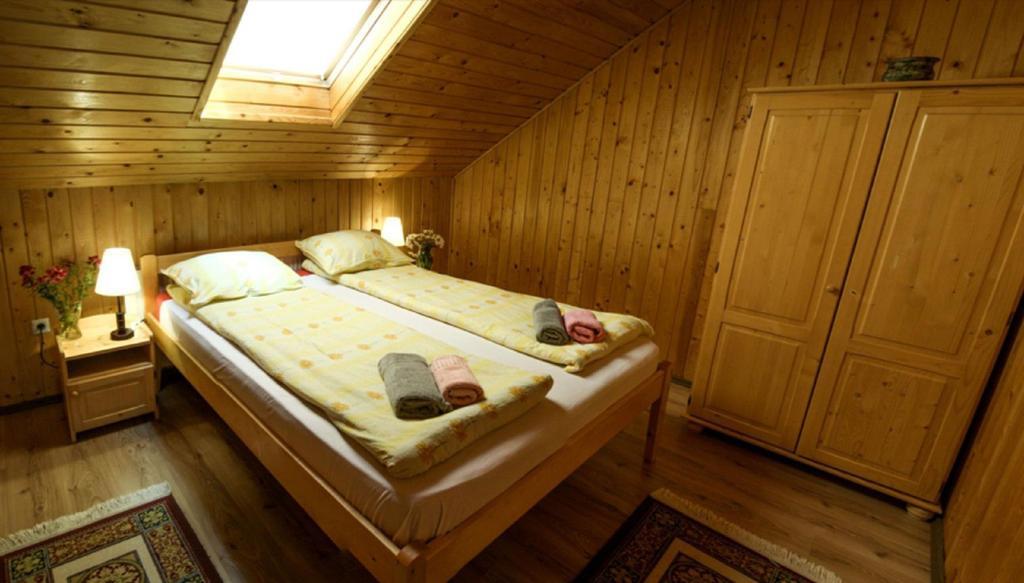 Csatari Pensiune Praid Chambre photo